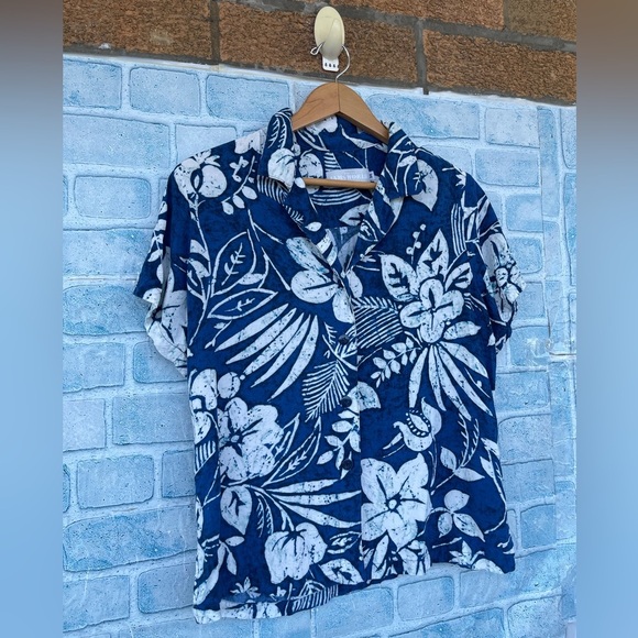 Jams world blue floral print button down size medium - Picture 3 of 10
